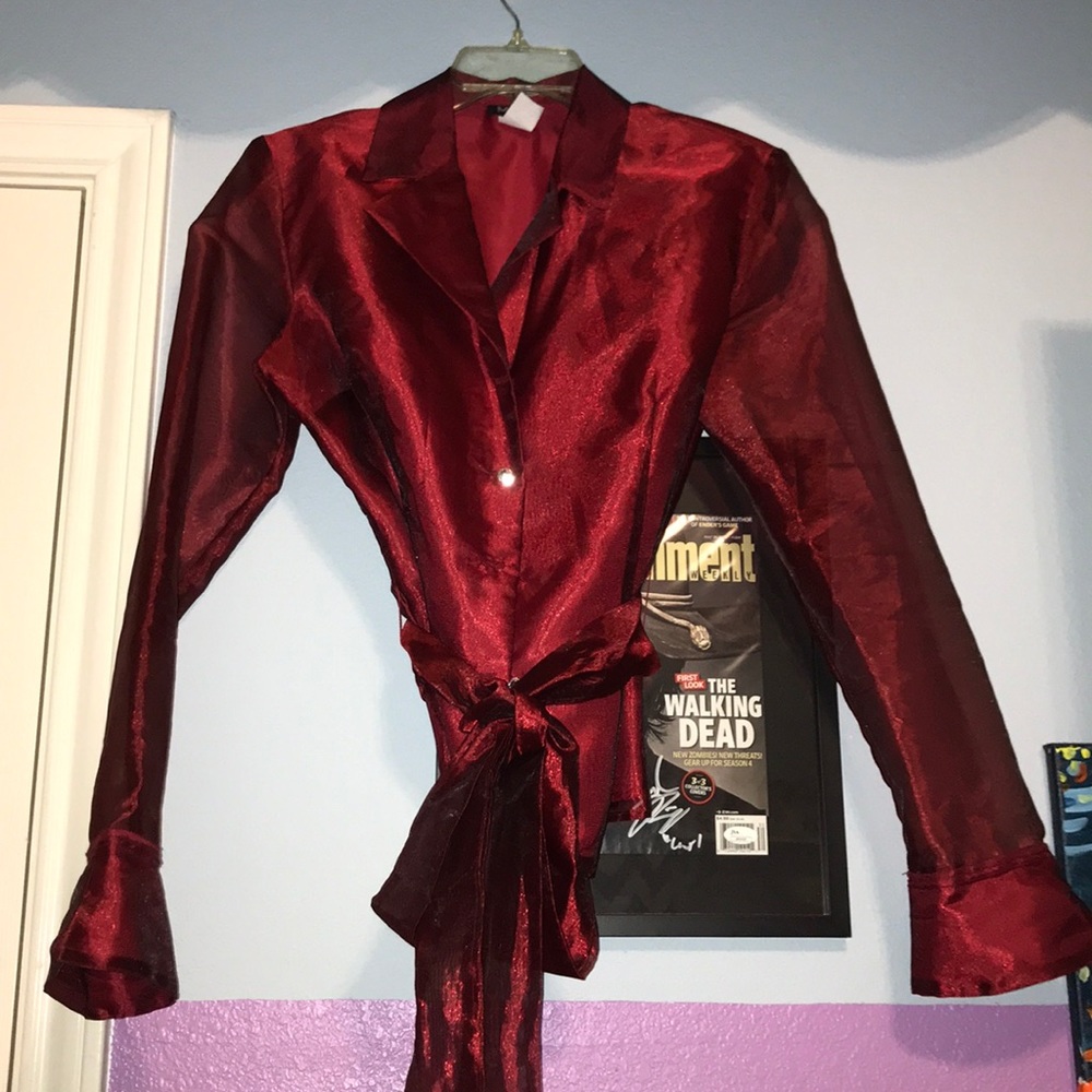 Button down Long sleeve shirt. Size L